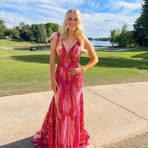 Gorgeous, Jaw Dropping Gown